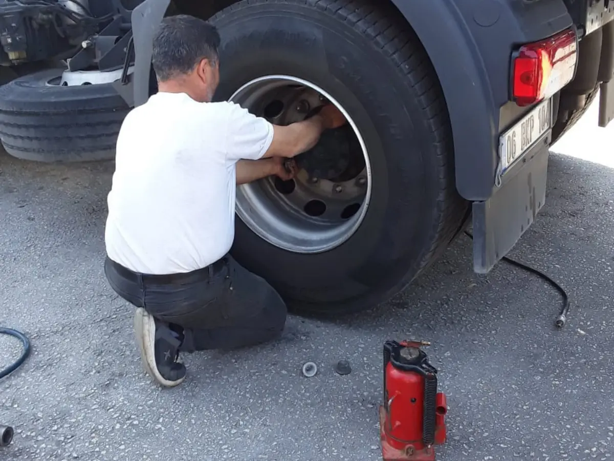 Örnekköy Oto Lastikçi